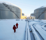 周二公布的API原油库存意外增加，这暗示了周三(6月28日)晚间将公布的EIA原油库存不容乐观，油价也因此承压下行