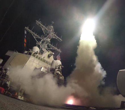 昨日港股受隔夜美股大涨牵引早盘高开，盘中A股上涨支撑港股再升，恒指盘中一度突破29000点，创10年内新高，市场气氛活跃指数高位运行，全日造好。今日早盘，A股市场连连创高，阅文首日挂牌上市暴涨90%