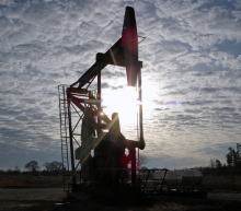 英国石油公司股价下跌约5%，因投资者权衡退出俄罗斯的成本和终止与俄罗斯石油公司有争议的联盟的声誉利益。这家总部位于伦敦的公司警告称...