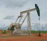 贝克休斯公司美国石油钻井平台总数突破了800座大关，考虑到油行现状，石油钻井总数有望继续增加