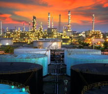 美国能源信息署发布7月短期能源展望：上调油价前景，但去库存速度将放缓，预计明年将出现供过于求局面