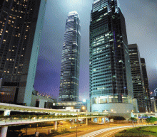 美国参议院上周通过了对税收进行全面改革的法案，此次为自20世纪80年代以来美国最大规模的税收改革，预计将在10年内给美国经济带来0.8个百分点的额外增长。个人层面来看，标准税收抵扣翻倍，个人税收减免取消