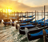 意大利民众于3月4日进行议会选举投票，此前媒体大亨、前总理贝卢斯科尼出人意料地复出并参与竞选；同时，民粹主义的五星运动党对主流政党发起挑战