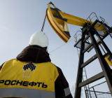 据路透社2月25日北京报道，统计数据显示，由于中国政府向独立炼油厂发放更多原油进口配额，俄罗斯1月份仍然是中国最大原油供应国