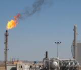 OPEC里仅次于沙特的“二哥”又与油企签下了一份原油大单！据新华社报道，伊拉克总理阿卜杜勒-迈赫迪周二表示，该国将与美国埃克森美孚石油公司及中国石油公司...