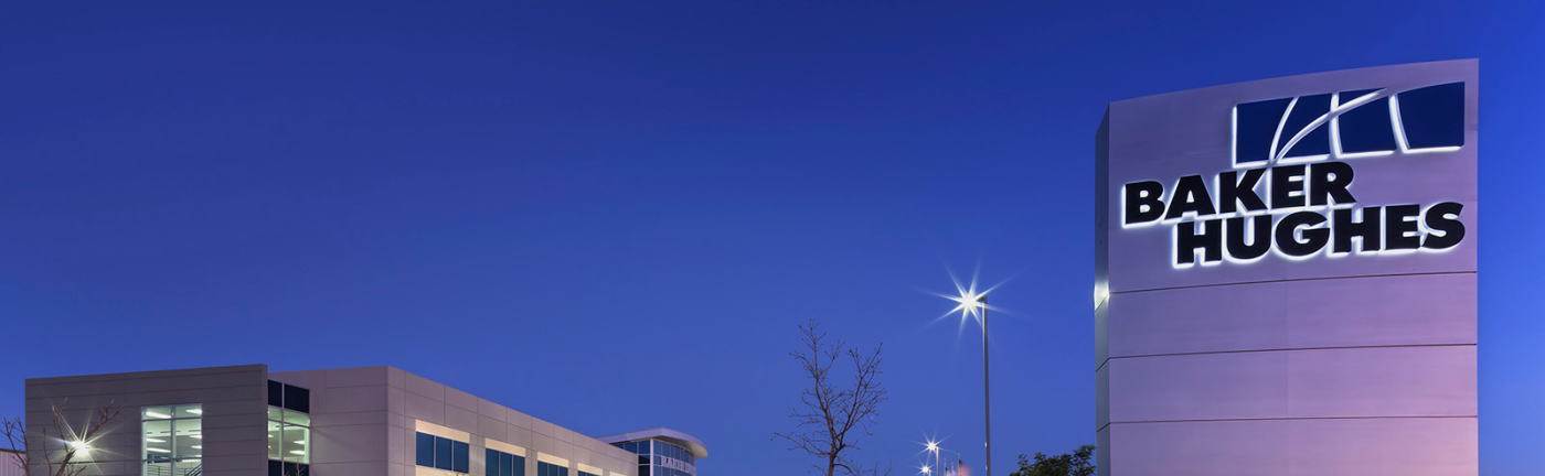 油服贝克休斯油市分析展望+油价预估+热点事件+兼并收购+全球油气市场投资数据+钻井数据