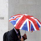 英国新首相竞选下周起跑，政治不确定性令英镑反弹行情无功而返；