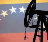 事实上，马杜罗正在将国家石油公司的掌控权交给军队以维护自己的地位，同时将此次袭击的矛头指向美国和哥伦比亚，这或导致马杜罗会面临更多的制裁，从而导致原油产...