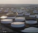 据OGJ网站休斯敦报道，美国能源信息署（EIA）23日公布的统计数据显示，美国商业原油库存（不包括战略石油储备）在5月18日结束的那周里意外增加了580万桶。