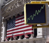 美国股市的上涨“已经达到了史诗般的规模”，美股三大股指和罗素2000指数今年都创下了历史新高。大摩预测，标普500指数可能会朝着2700点的方向再度飙升