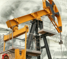 原油期货价格反弹回升，英国北海一输油管线继续停摆和OPEC减产收效，也支撑着市场信心。原油库存降幅远超预期提振油价短线走高并缩减跌幅。日内油价有上探趋势，操作上顺势做多