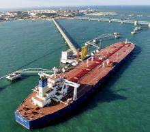 总体来看，原油供需再平衡的进程仍然缓慢，未来油价上行空间不大，页岩油持续下降的生产成本，将使得美国、加拿大等原油产量摇摆国限制油价的上行趋势，谨慎看空，操作上，逢高抛空