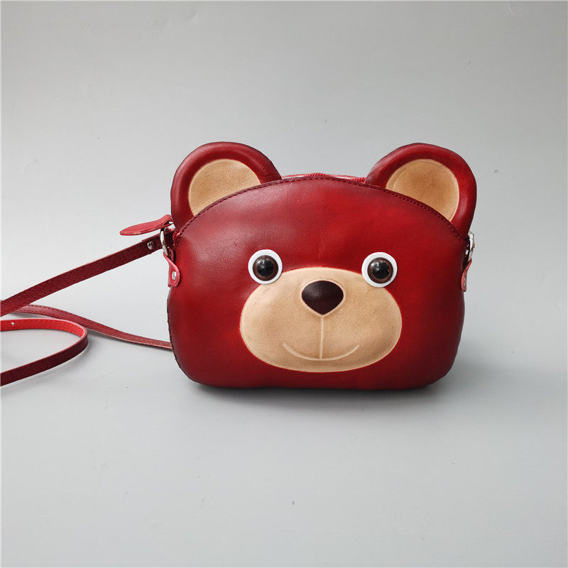 Genuine leather Mini Small Shoulder Bag 2020 New Lady Skew Satchel 100 Hitch Spring Summer Small Bear Cute Korean Version Single Shoulder Bag Cute