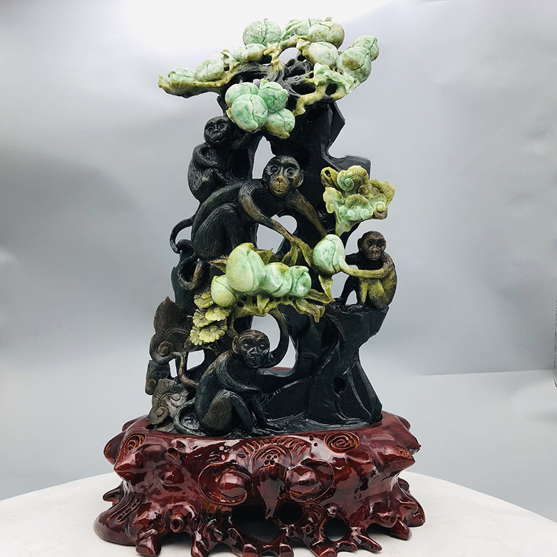 Source good stock (hearty monkey to give life) Big four famous jade boutique unique mountain jade pendulum pieces 12 5 catties c17