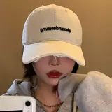 Бежевая буква бейсбольная шляпа женщина - обнаженная пронзительная большая окружность головы, шляпа с утенком, широкая шляпа, большое лицо, большое лицо мягкая шляпа