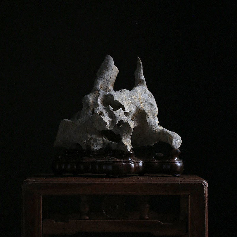 Boutique Clear For Tea Space Book House Case Head Yashi Natural Taihu Stone Bounty Stone Souk Sandalwood Base