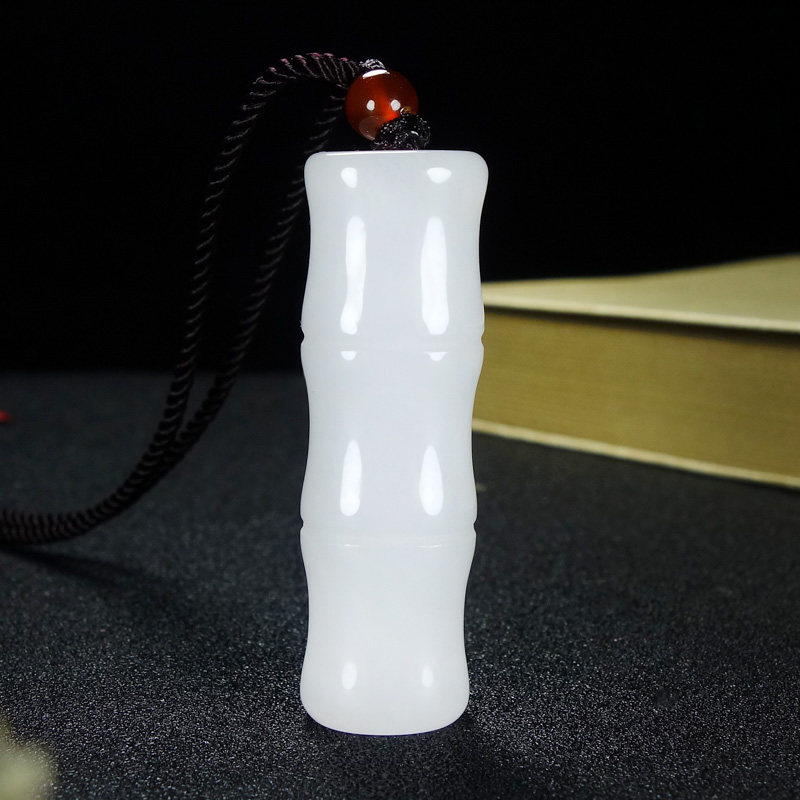 Enter the live broadcast room to pay attention to the anchor to pick up the big leak gold silk jade festival high-rise pendant random delivery