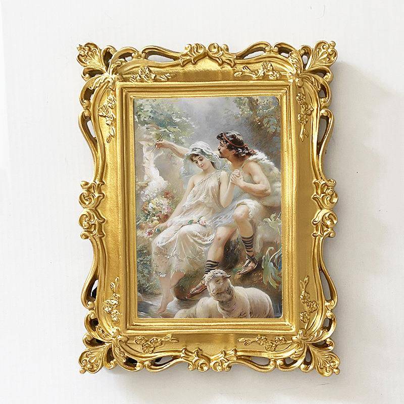 American-Style Living Room Wall-Mounted Photo Frame Wall, Golden Resin European-Style Background Wall Decoration, Resin Painting Frame Combination Photo Wall