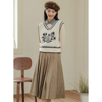 Embroidered v-neck stacked shirt knitted vest womens spring and autumn new style sweater waistcoat and vest