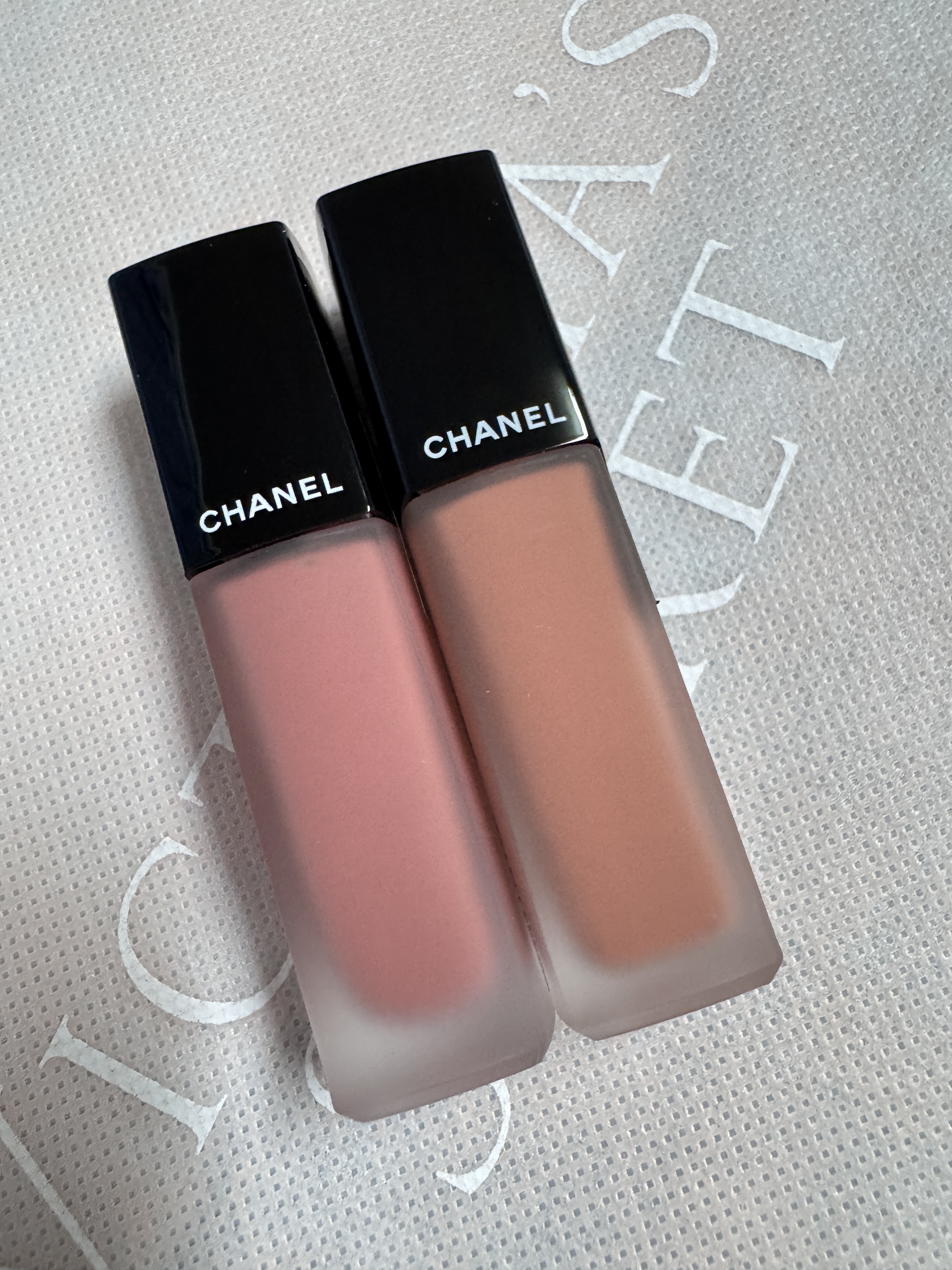 CHANEL香奈儿魅力丝绒唇釉新色238 242 204 228 232 裸粉柔雾哑光评价