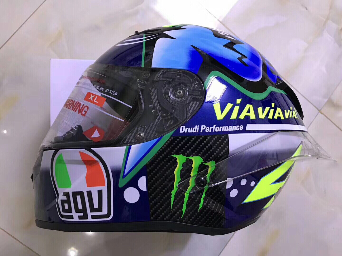 在马来西亚怎么购买agv头盔agv Pista大鱼吃小鱼摩托车头盔全盔 Herobuy淘宝集运