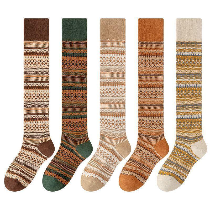 Wavy Double-Needle Autumn and Winter Style Calf Socks, Retro Ethnic Style Warm Socks, Trendy Slimming Striped High-Tube Cotton Socks