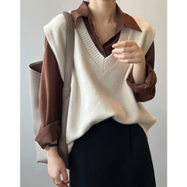 Factory direct sales V-neck knitted vest womens 2024 spring loose casual sweater vest inner layering top