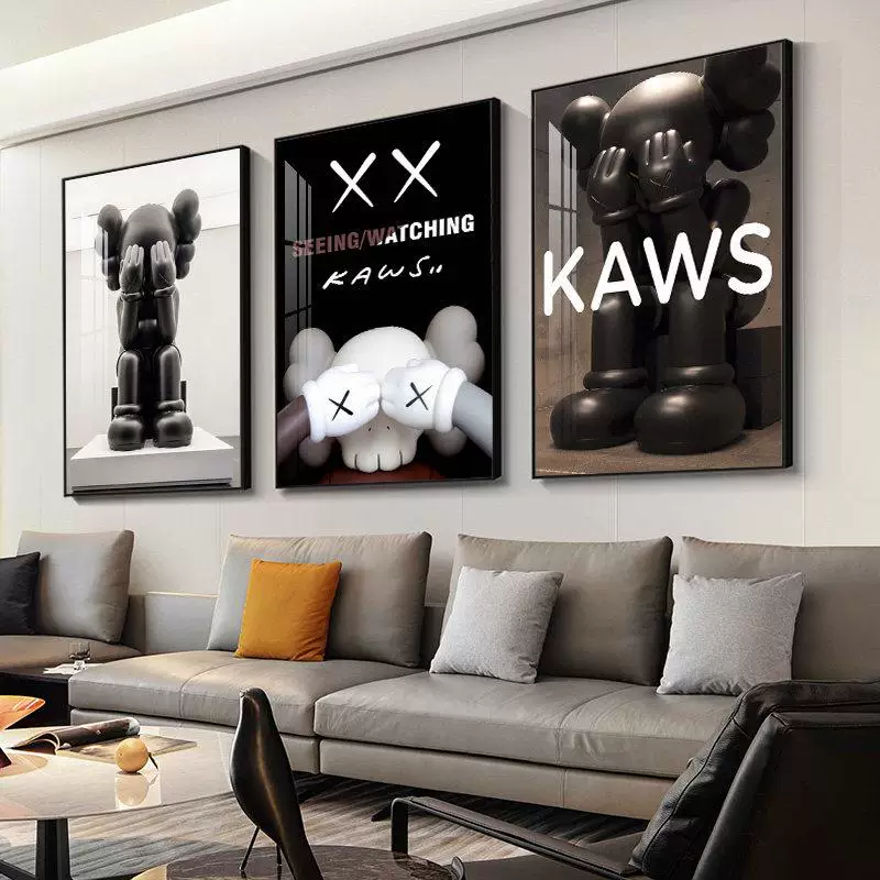 [KAWS декоративная картина для гостиной абстрактная кукла на фоне дивана тройной набор]