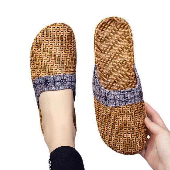 Home Slippers, Summer Breathable Rattan Mat Woven Flat-Soled Lightweight Slippers for Men and Women, Spring and Autumn European-Style Home Indoor Slippers New