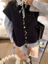 Multi-button design retro college style V-neck knitted vest for women with vertical pattern small fragrant style knitted sweater vest