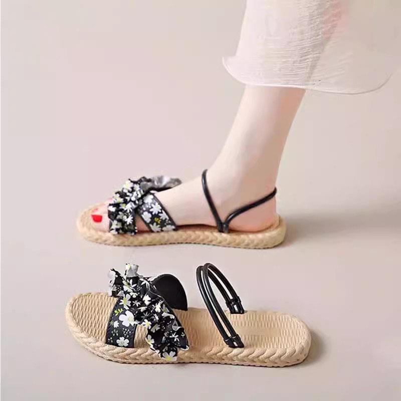 Beautiful Floral Roman Sandals for Women 2024 New Slippers for Summer Outer Wear with Skirts Flats French Sandals