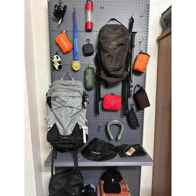 Hole board equipment wall hiking outdoor display rack floor-standing mountain climbing ski mountaineering camping storage rack