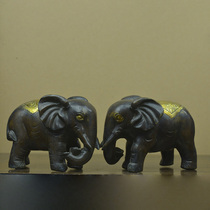 XH1030 pair of gilt copper elephant ornaments
