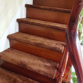Solid color villa solid wood stair step mat self-adhesive glue-free step sticker stepped home anti-slip mat carpet customization
