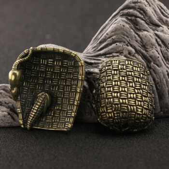 New direct selling antiques, old coppers, miscellaneous collections, cast antique old brass, mini dustpans, small pendants, old objects