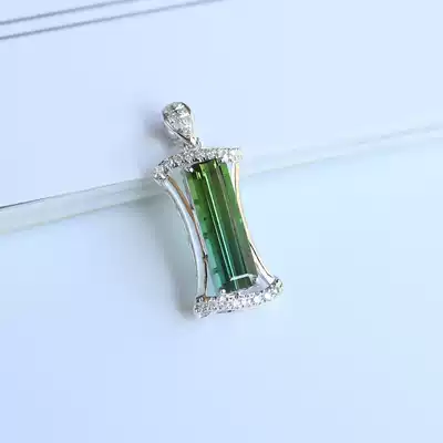 1 35 carat natural electro-optical green tourmaline pendant 18K gold diamond inlaid ladies pendant Crystal clean