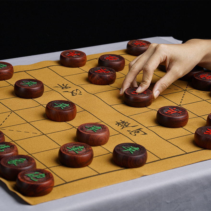 Pickle (Chinese chess) 4 8cm Zambian blood sandalwood high-end gift box for leisure and entertainment