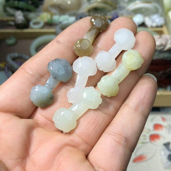 Hetian jade small wishful 38 one