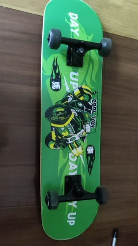 [OUT] Такая же модель Ван Йибо каждый день, слайдер имеет следы использования, цена может быть снята напрямую