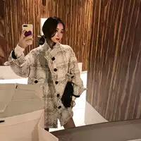 Mùa xuân và mùa thu 2019 phiên bản mới của Hàn Quốc của chiếc áo khoác lông tartan trong triều dài đoạn rộng áo khoác mỏng kiểu Hepburn hoang dã kiểu nữ mỏng - Accentuated eo áo áo khoác nữ dài hàn quốc