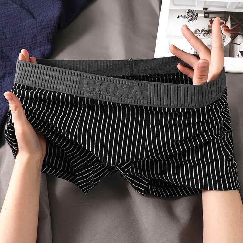 New Men's Underwear, Pure Cotton Striped Mid-Waist Boxer Briefs, Stylish and High-End Breathable Boxer Briefs for Young Men