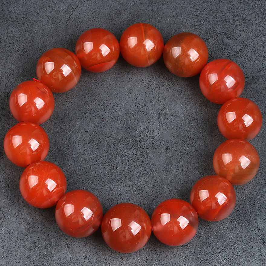 75 89 grams oily-high quality]Sichuan material-mellow color good full color south red agate hand string bracelet