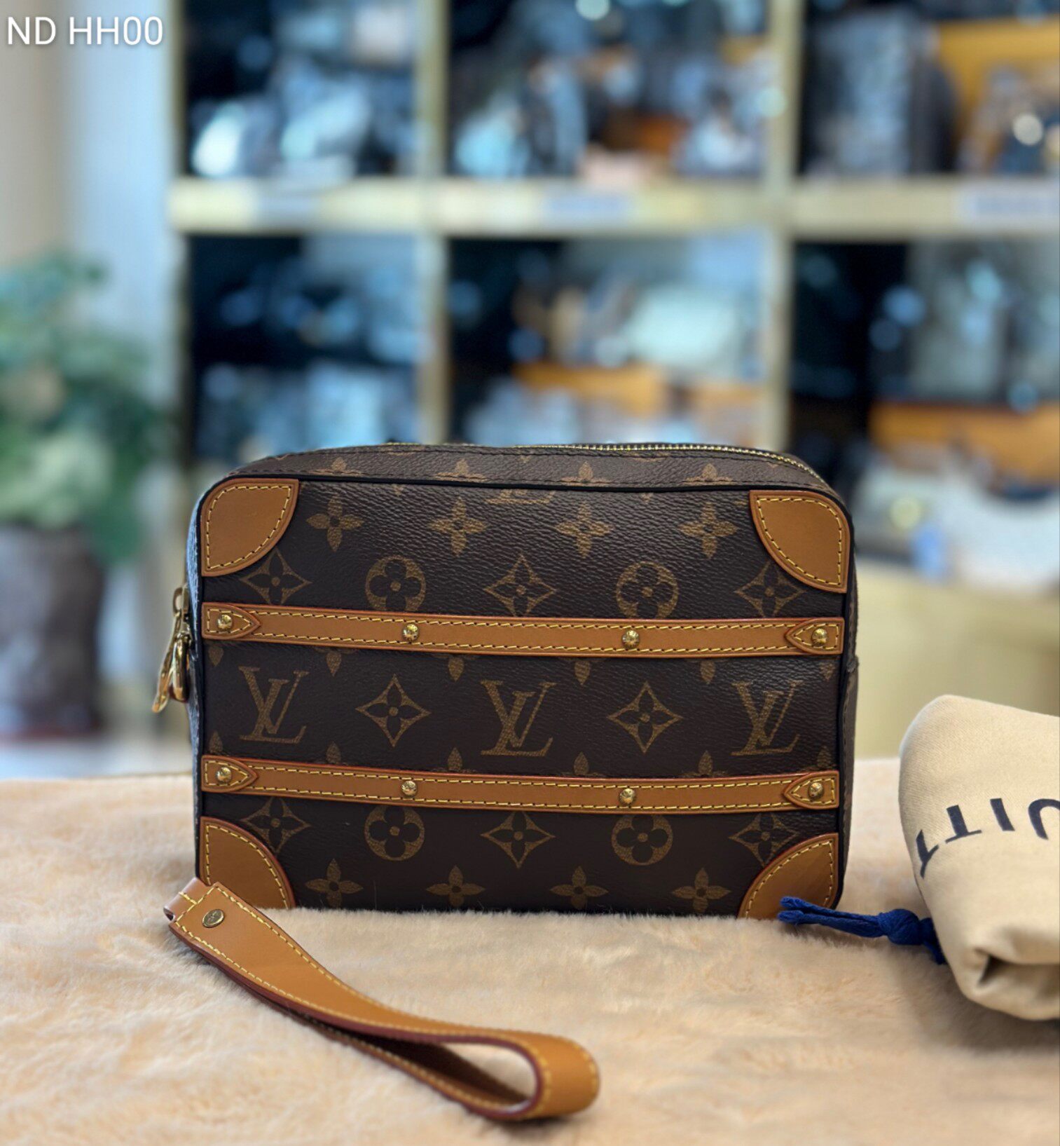Клатч 【99新】lv路易威登soft trunk pouch老花手拿包男包女包正品包包 Louis Vuitton