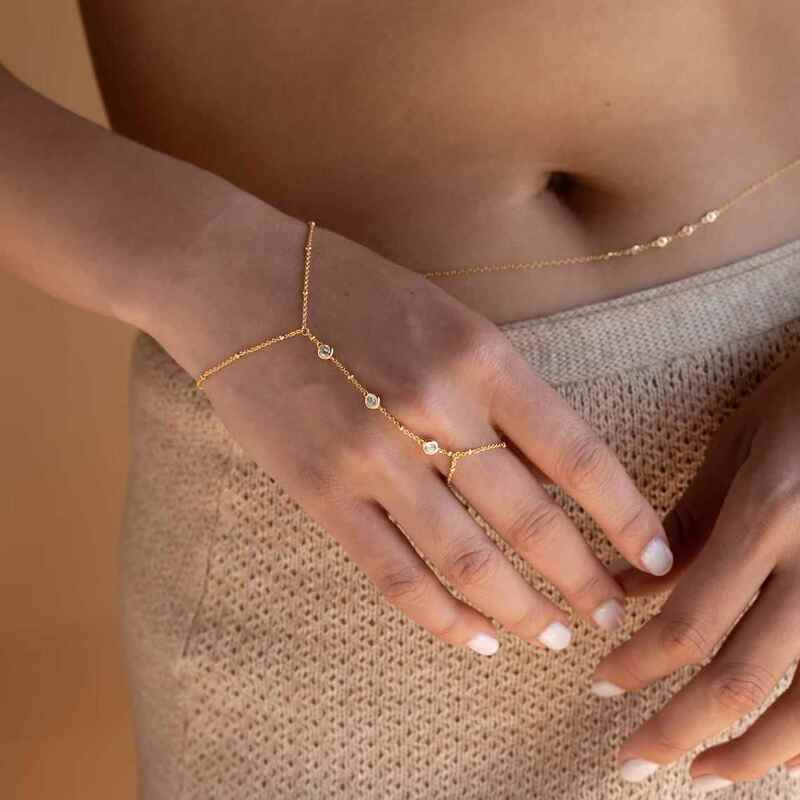 Ethnic Style Personalized Diamond-Encrusted Finger Bracelet, Metal Chain Finger Chain, Rhinestone Back-Of-Hand Chain, Thin Chain Ring Bracelet