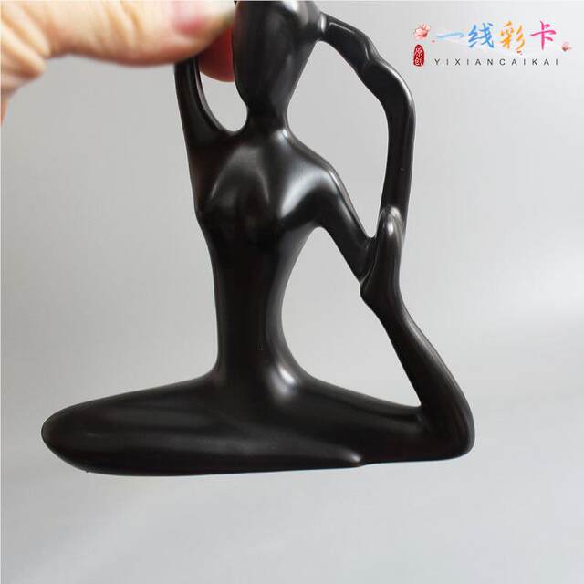 White porcelain figures simple decoration girl abstract modern yoga ceramic ornaments Kung Fu Yoga creative crafts