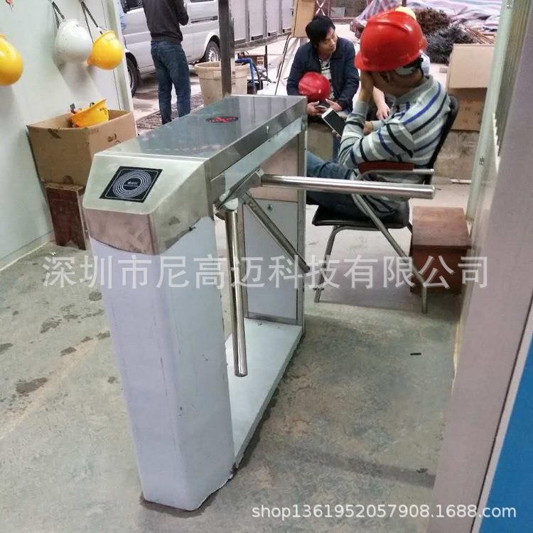 Gaoming construction site personnel access control and attendance three-roller rotary gate machine face recognition pole gate half-height channel