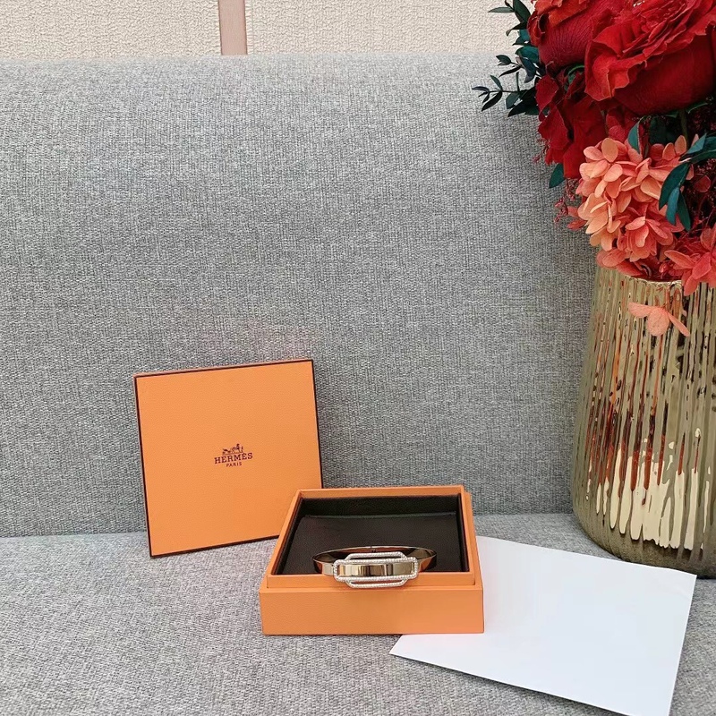 99 New Hermes/Herme Attelage Rose Gold Diamond-Encrusted Bracelet St Medium Size