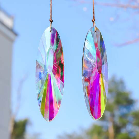 Sun Shop Hand Jewelry Ornaments Prism Optical Glass Pendant Necklace Light Cubic Birthday Gift for Friends