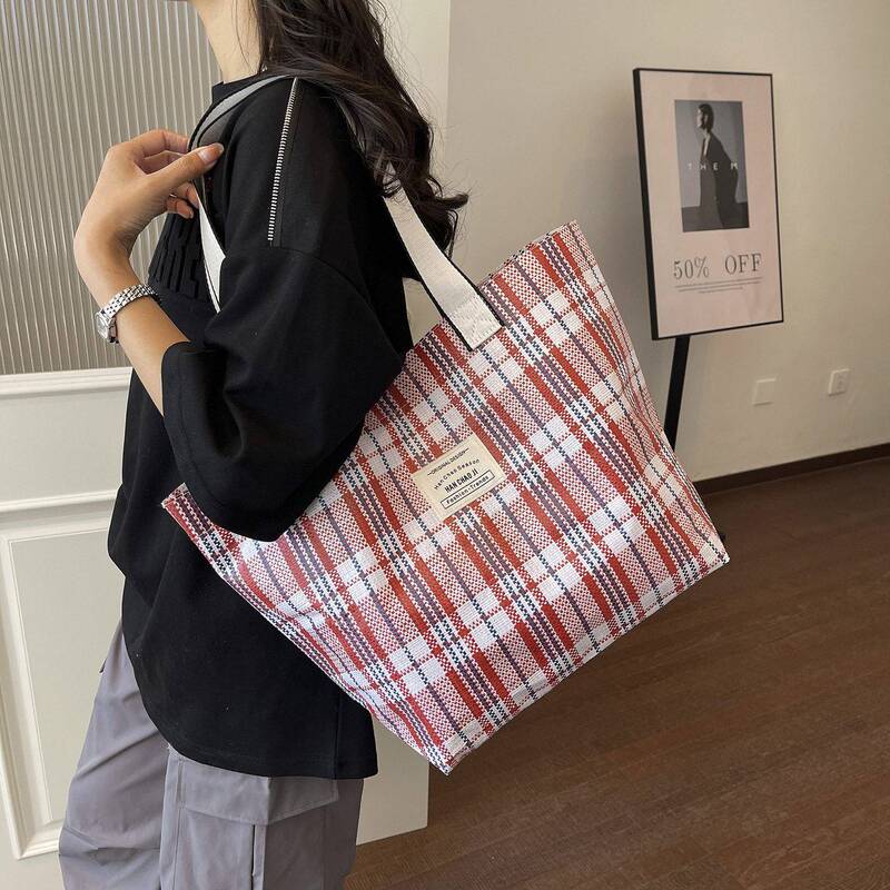 Designer Original Pe Woven Shoulder Tote Bag, Eco-Friendly Red, White, and Blue Woven Shopping Bag, Can Be Printed with Logo Designer Original Pe Woven Shoulder Tote Bag, Eco-Friendly Red, White, and Blue Woven Shopping Bag, Can Be Printed with Logo