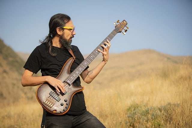 when was the first guitar invented